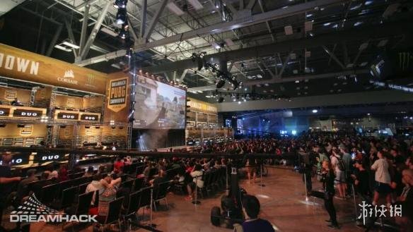 但其背后更 但其背后更